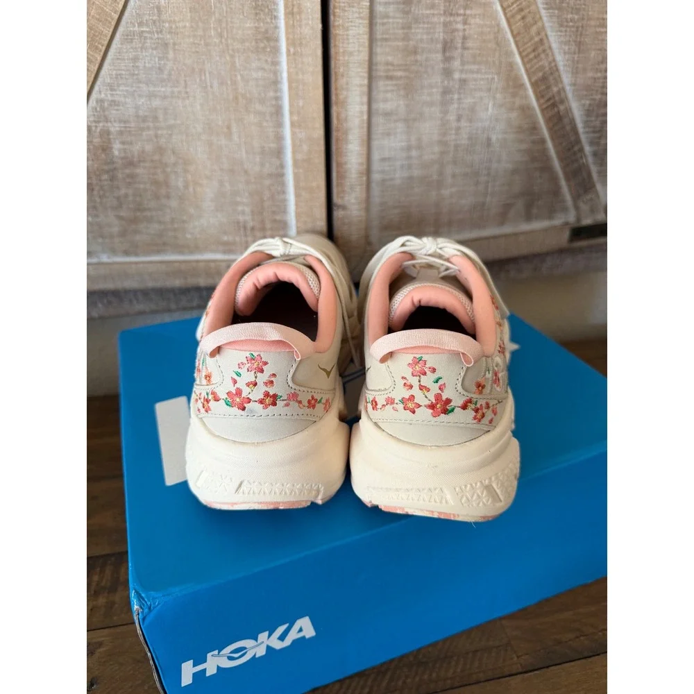 Hoka Clifton LS Vibrant Blooms Cream Floral Embroidery Sneakers 1150911 Size 7.5